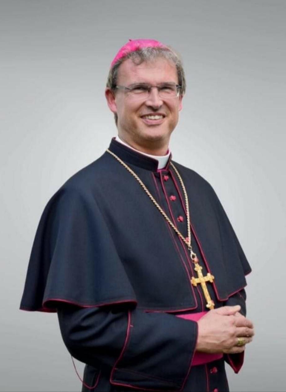 Biskup František Trstenský: Víno na Eucharistiu musí byť prírodné a nepokazené